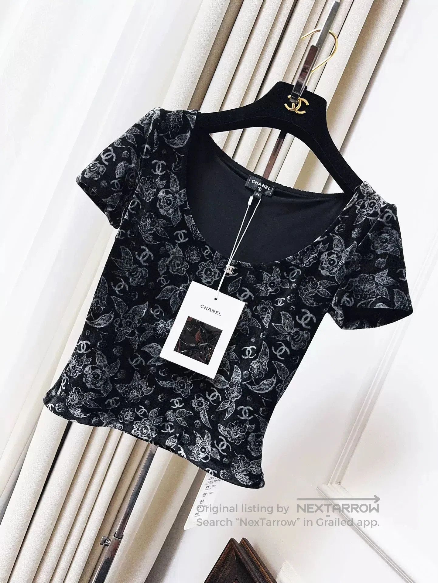 Chanel Chanel 24B Burnout Velvet Short-Sleeve T-Shirt. Size US M / EU 48-50 / 2 - 1 Thumbnail