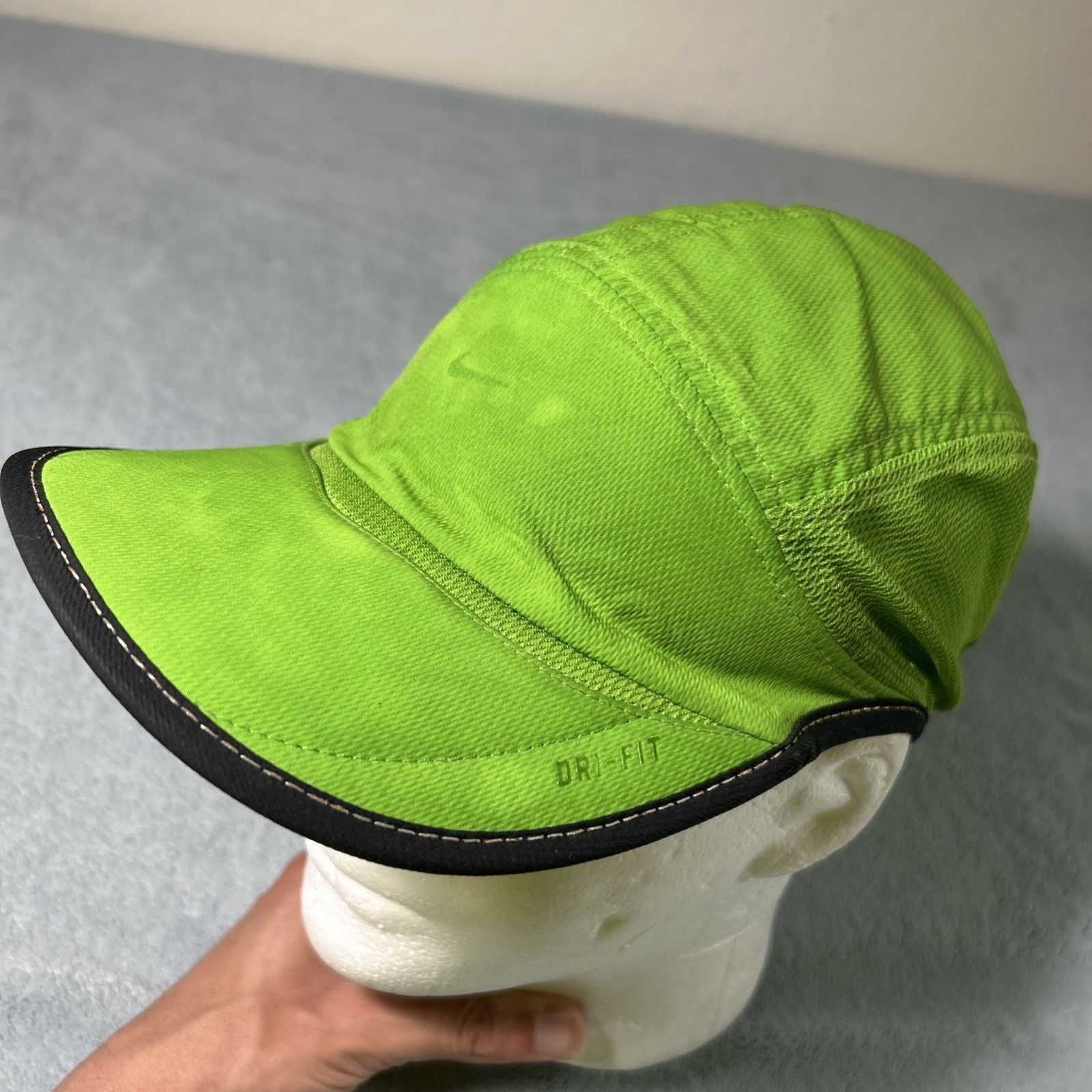 Nike Nike 6 Panel Featherlight Hat Eminem Strap Swoosh Tailwind Size ONE SIZE - 3 Thumbnail