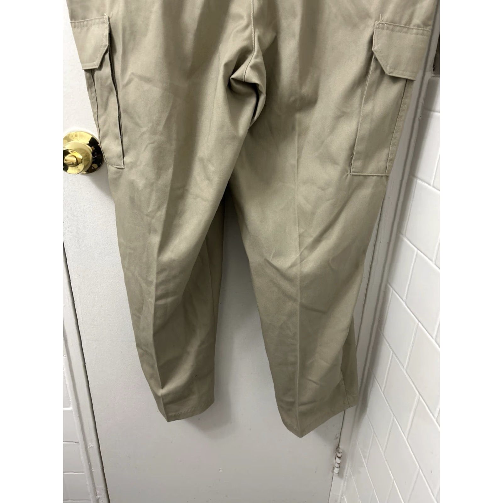 Vintage Cintas Cargo Pants Mens Size 40x30 Tan Khaki Straight Leg Vintage No Size US 40 / EU 56 - 3 Thumbnail