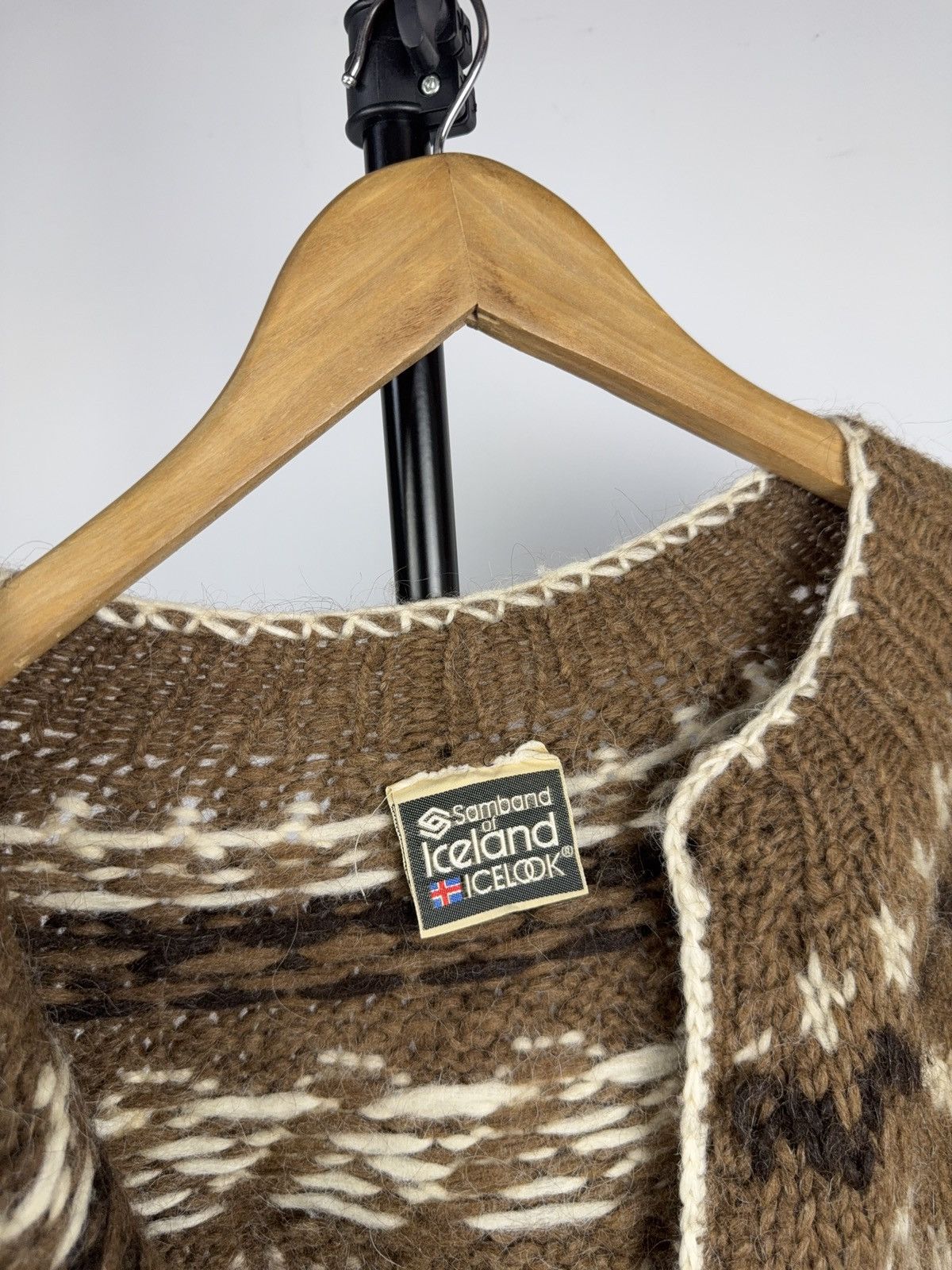 Vintage Nordic Wool Iceland Cardigan Dale Of Norway Style Brown Size US XL / EU 56 / 4 - 8 Thumbnail