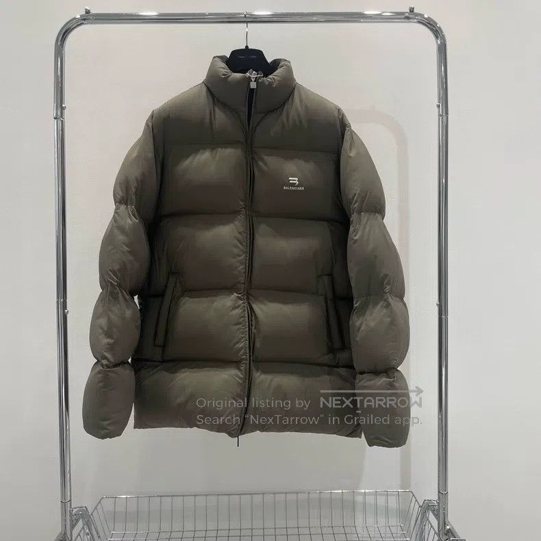 Balenciaga Balenciaga Brown double hook pattern logo down coat Size US XS / EU 42 / 0 - 1 Thumbnail