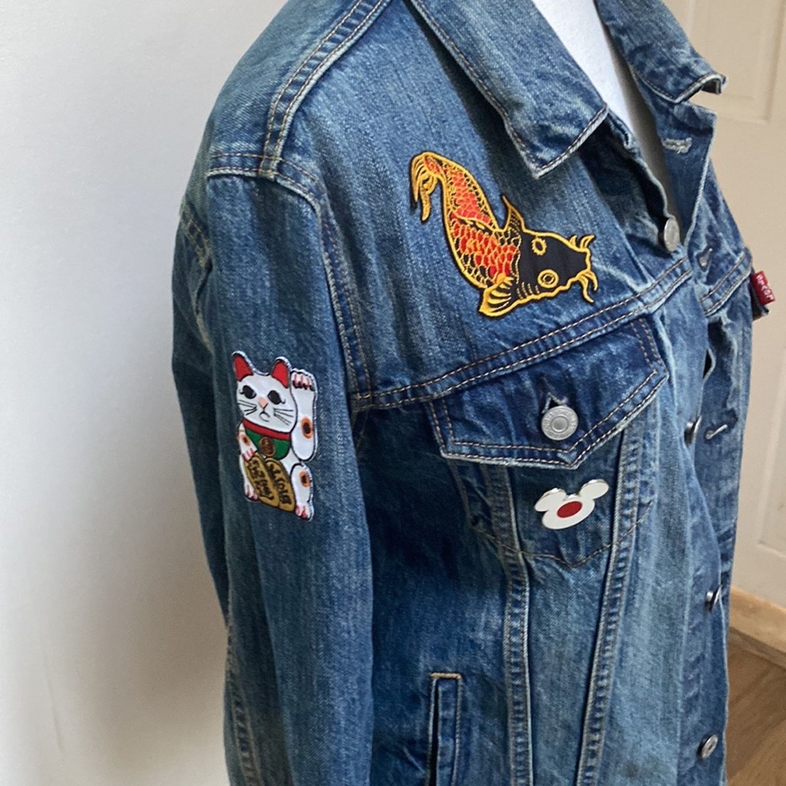 Levi's Vintage Levi Denim Jacket with Patches Size S / US 4 / IT 40 - 2 Thumbnail