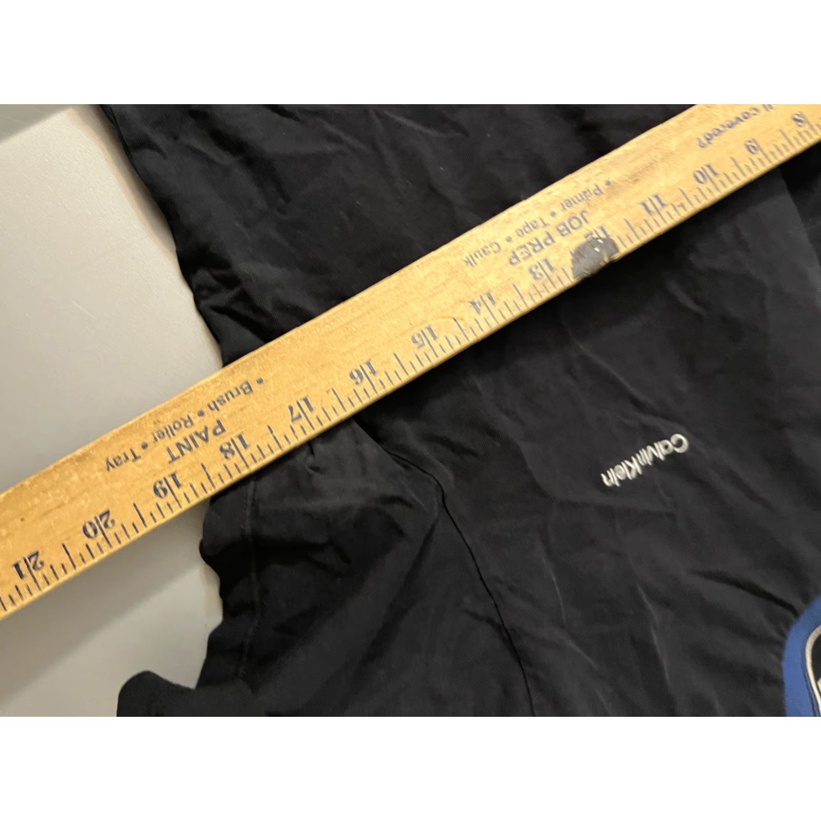 Calvin Klein VINTAGE Calvin Klein T-Shirt Unisex Adults Medium Black Crew Neck Solid Logo 2010s Size US M / EU 48-50 / 2 - 5 Thumbnail