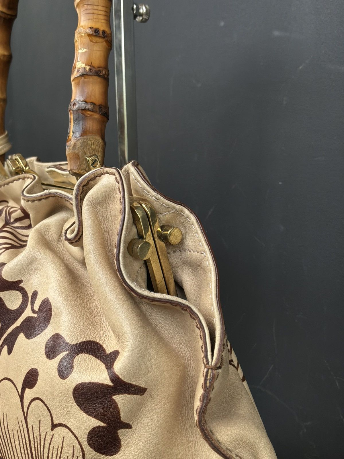 Gucci Gucci - Tom Ford Era - Floral Tattoo Bamboo Leather Shoulder Size ONE SIZE - 7 Thumbnail