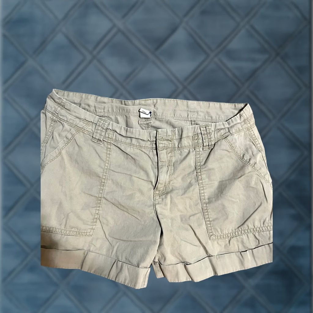 Old Navy Old Navy Y2K Low Rise Shorts Size 10 Beige Women Size 32" / US 10 / IT 46 - 1 Thumbnail