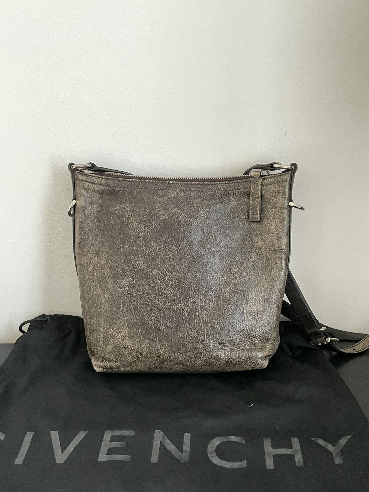 Givenchy Voyou Crossbody bag Givenchy Size ONE SIZE - 2 Thumbnail