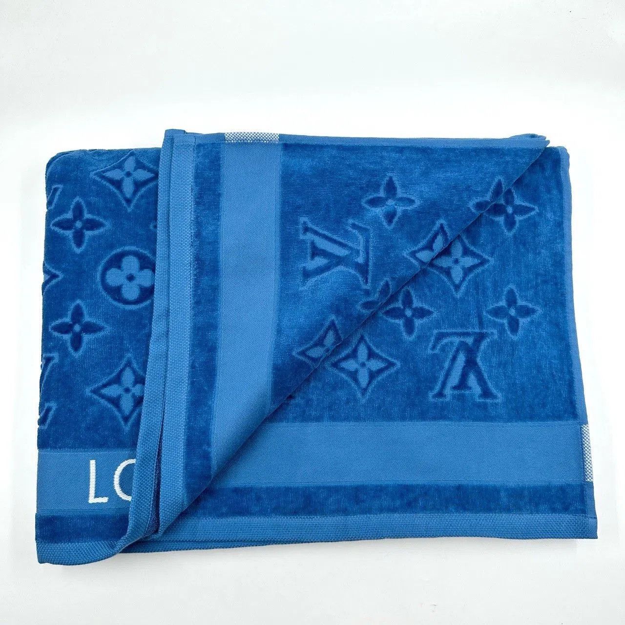 Louis Vuitton Louis Vuitton Monogram Blue Beach Towel. Size ONE SIZE - 3 Thumbnail