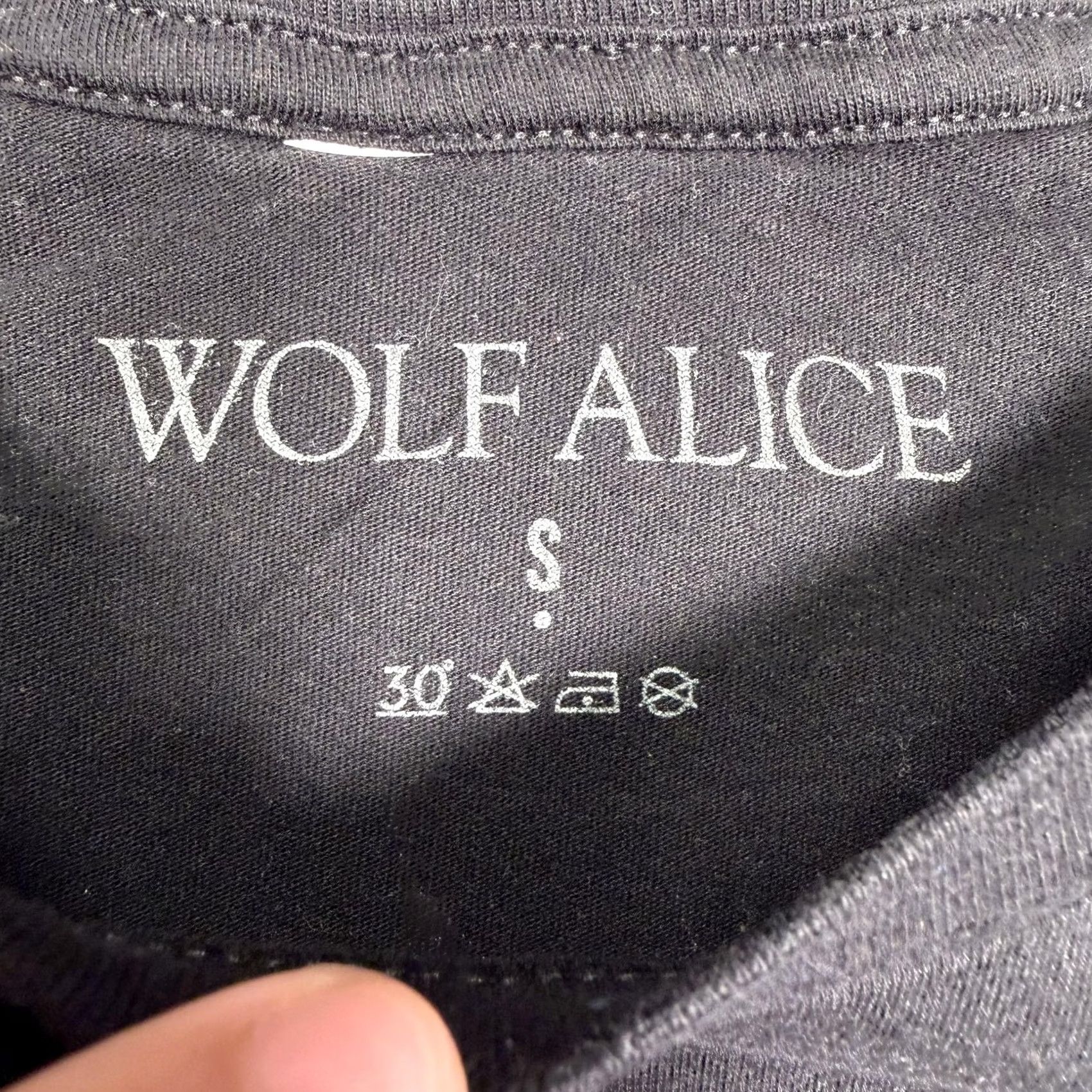 Vintage Wolf Alice Shirt Mens Small Black 2022 Band Tour Music Photo Graphic Tee T-Shirt Size US S / EU 44-46 / 1 - 3 Thumbnail