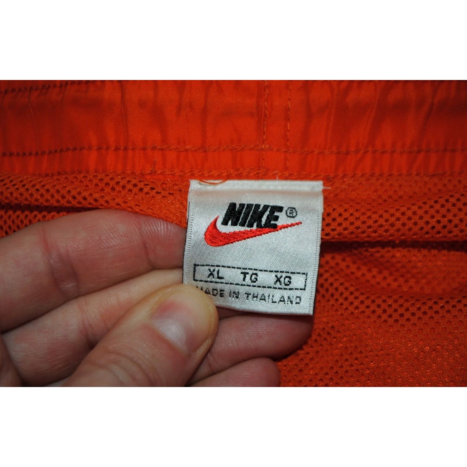 Nike VINTAGE Nike SHORTS ADULT XL ORANGE SWOOSH 90S NYLON BEACH SWIMMING WITH POCKETS Size US 36 / EU 52 - 4 Thumbnail
