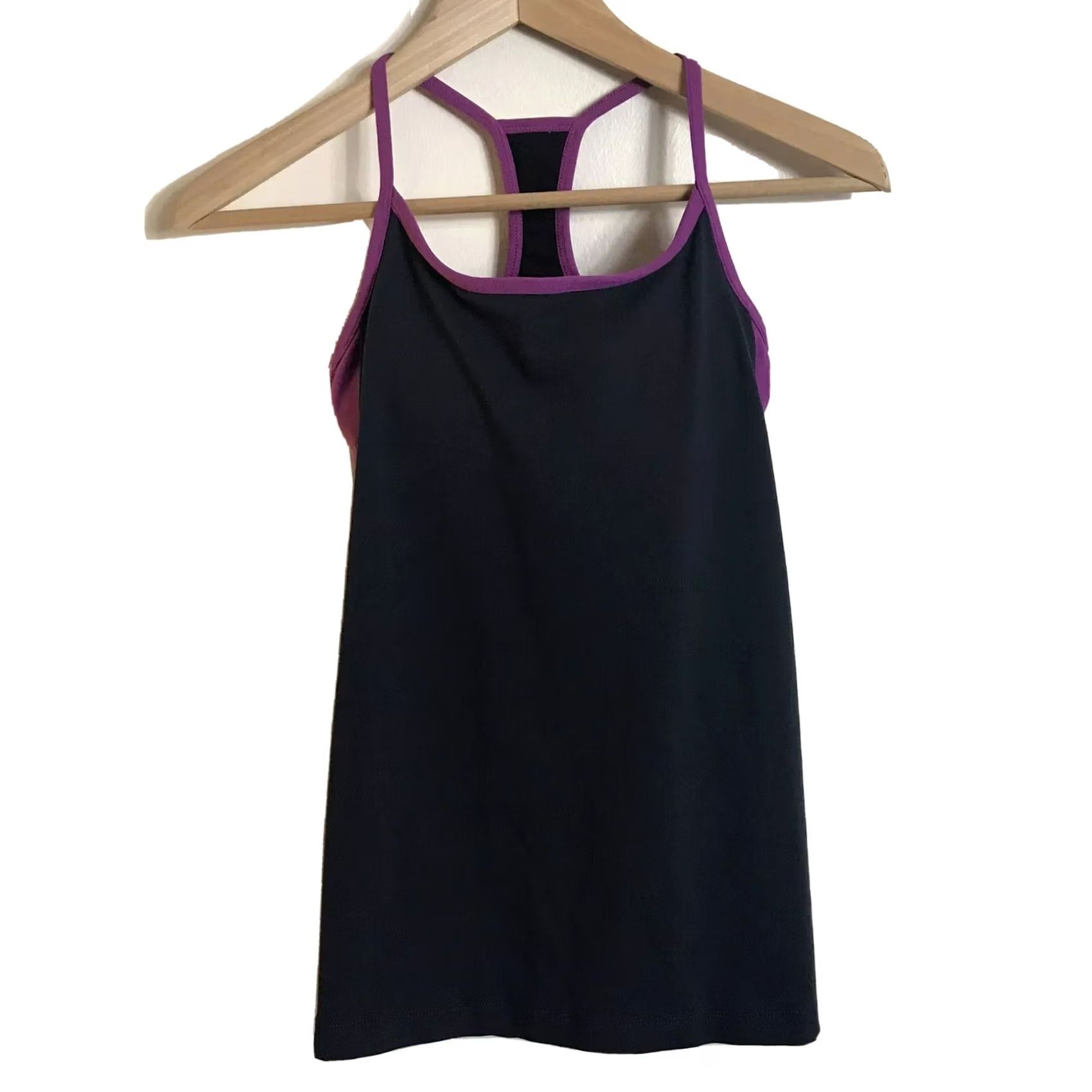 Fabletics Fabletics Norwalk Tank Top Racerback Womens No Size Tag Built In Bra Gray Sleeveless Activewear Shirt XS/S Regul ar Size S / US 4 / IT 40 - 2 Thumbnail