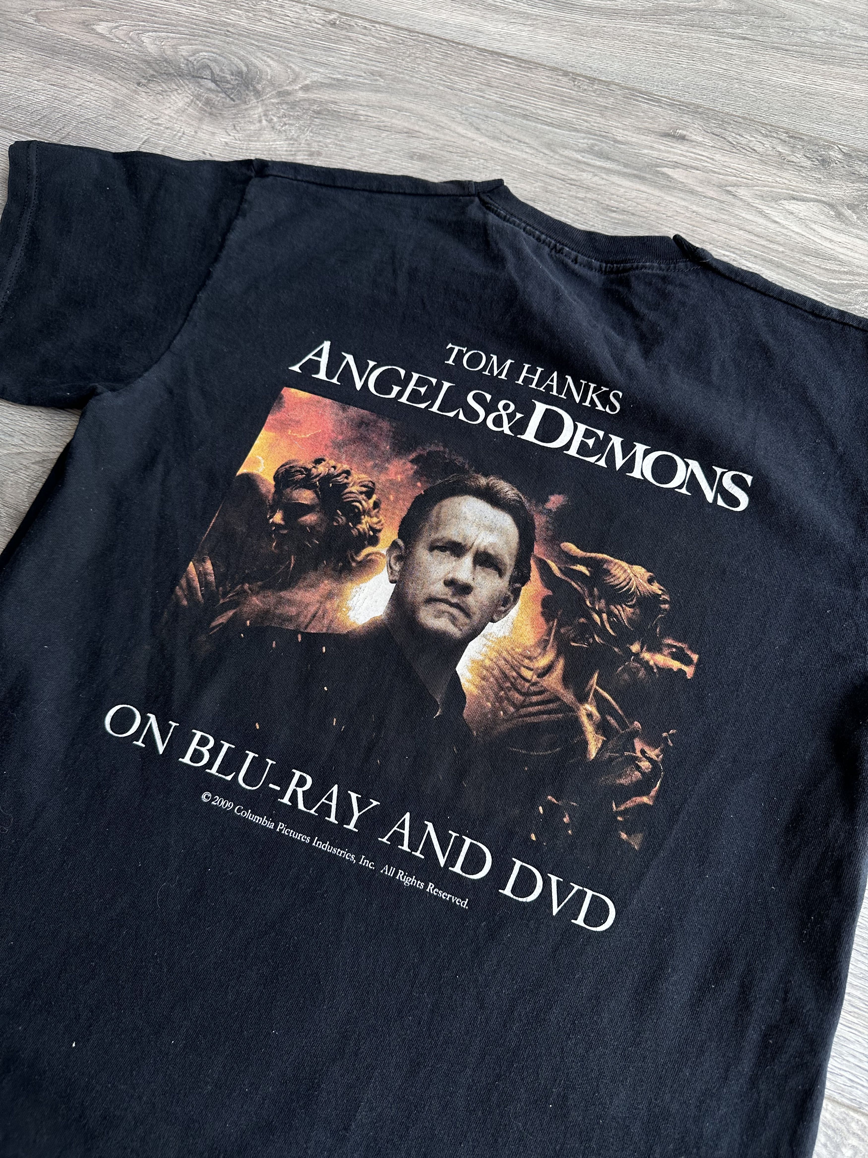 Vintage Angels and Demons Tom Hanks 2009 movie t shirt Size US L / EU 52-54 / 3 - 8 Thumbnail