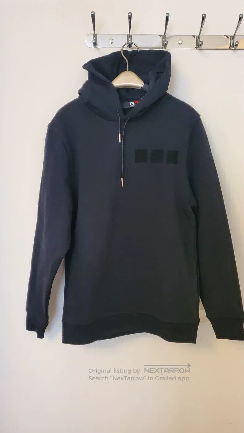 Givenchy Givenchy Shark Tooth Hooded Sweatshirt - Size S Size US XS / EU 42 / 0 - 3 Thumbnail