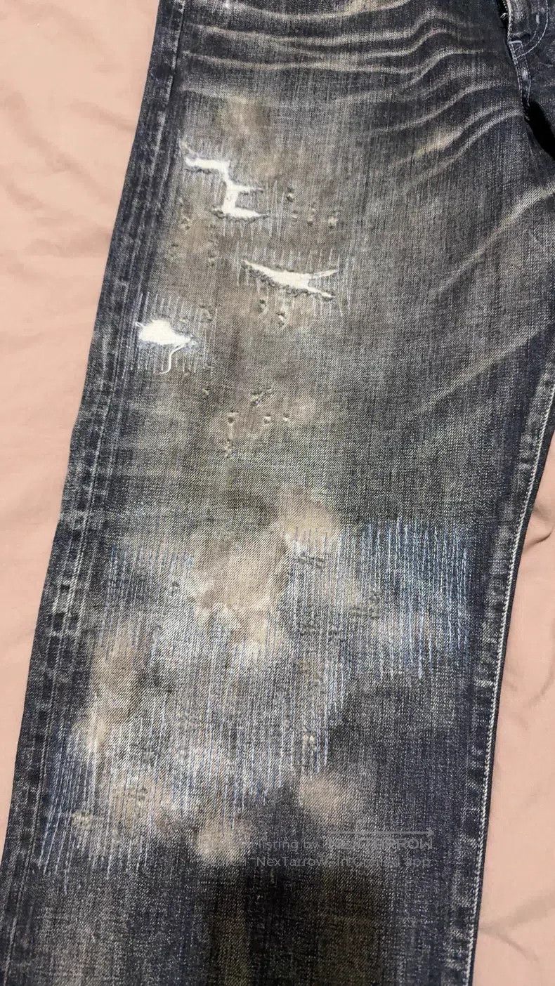 Neighborhood Neighborhood size L Jeans Size US 27 - 3 Thumbnail