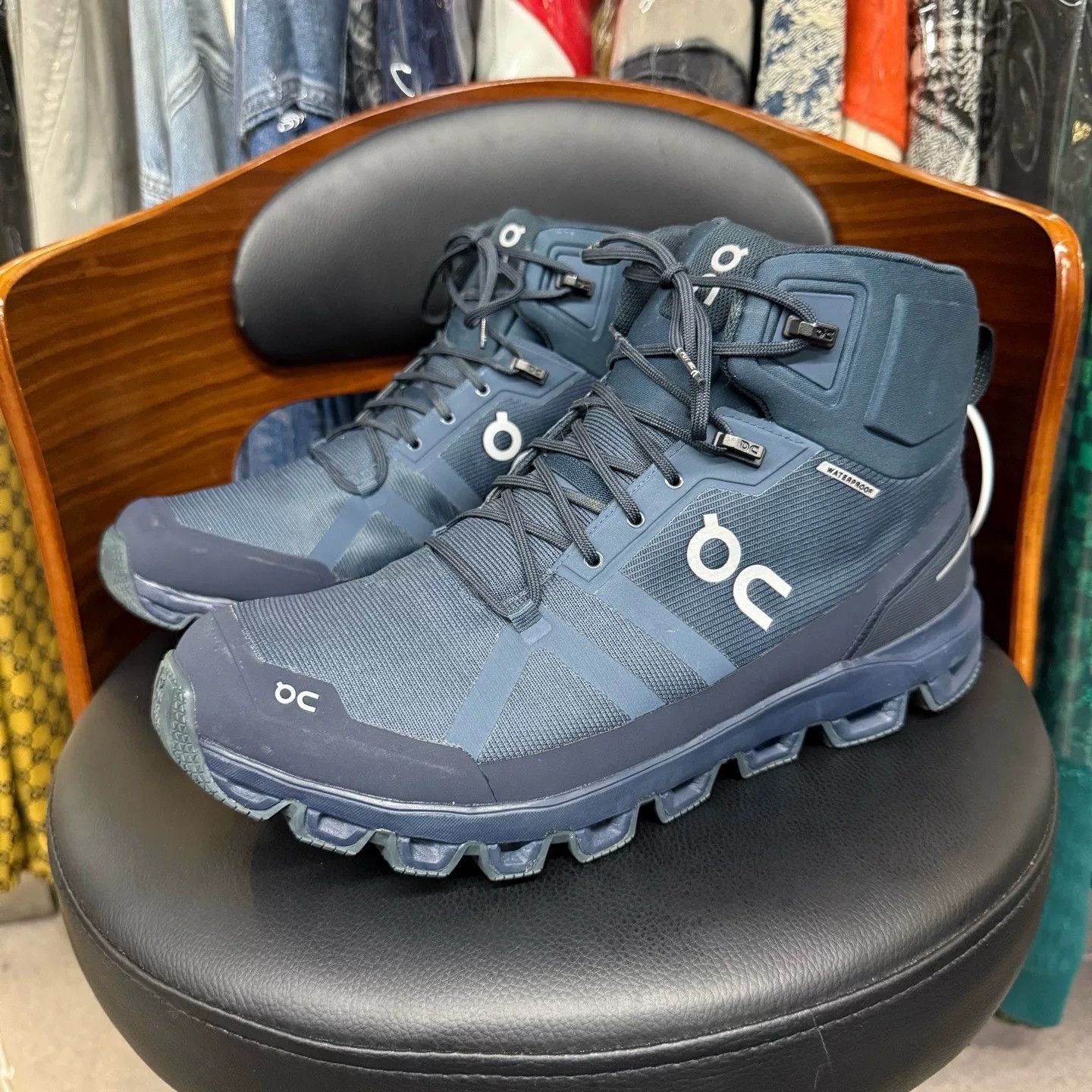 On On Waterproof Lowtop Sneakers 45 Men Size US 11.5 / EU 44-45 - 1 Thumbnail