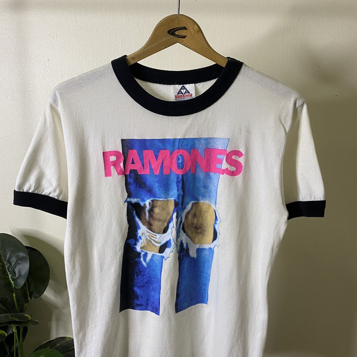 Band Tees Vintage 2000s Ramones Punk Rock Band Ringer T Shirt Size US S / EU 44-46 / 1 - 2 Thumbnail