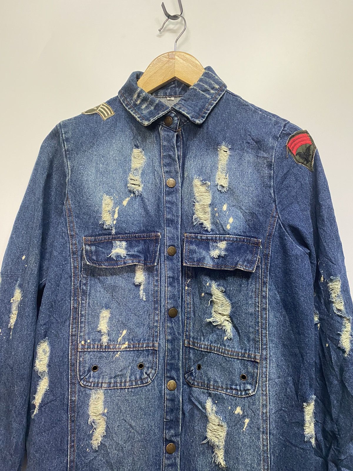 Japanese Brand Japanese Button up Denim Jean Shirt Women Fashion Distressed Size M / US 6-8 / IT 42-44 - 8 Thumbnail