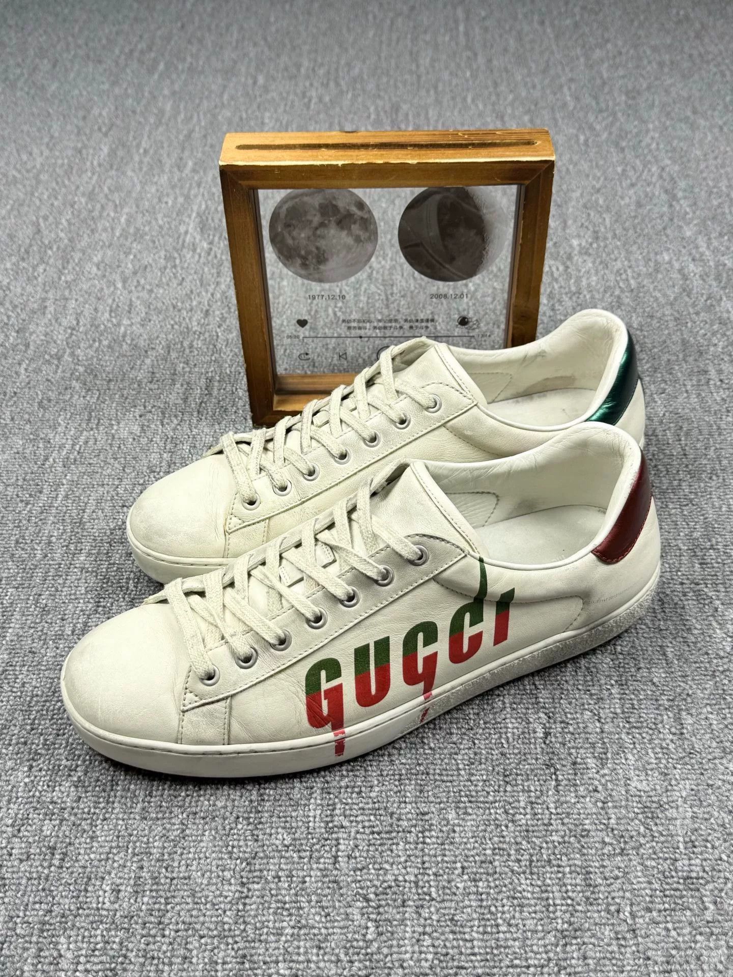 Gucci Gucci Retro Lowtop Sneakers 10 Men Size US 10 / EU 43 - 1 Thumbnail