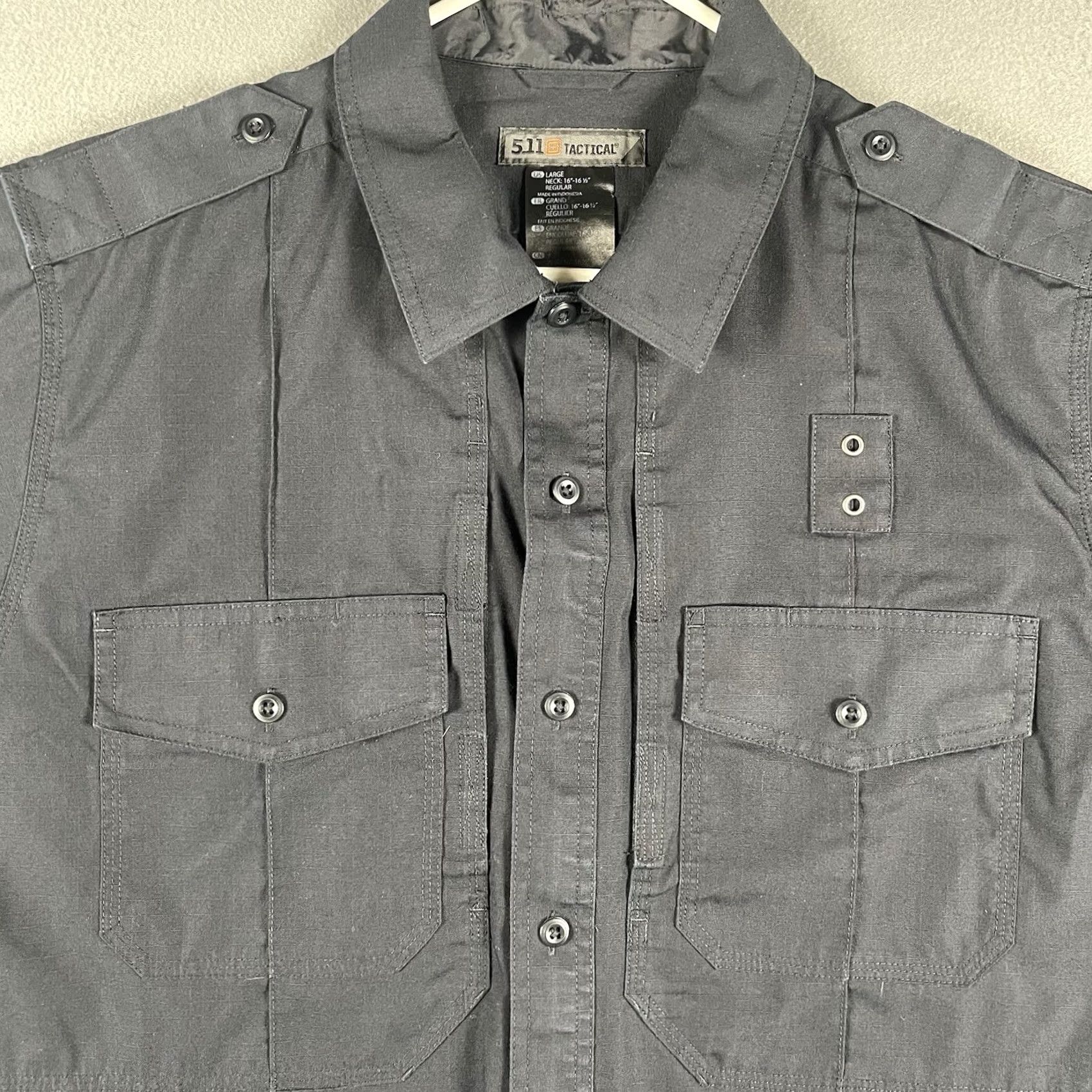 Vintage 5.11 Tactical Mens Large Black Button-Up Shirt Conceal Carry Functional Shirt Men Pockets Breathing All Seasons Casual Workwear Size US L / EU 52-54 / 3 - 2 Thumbnail