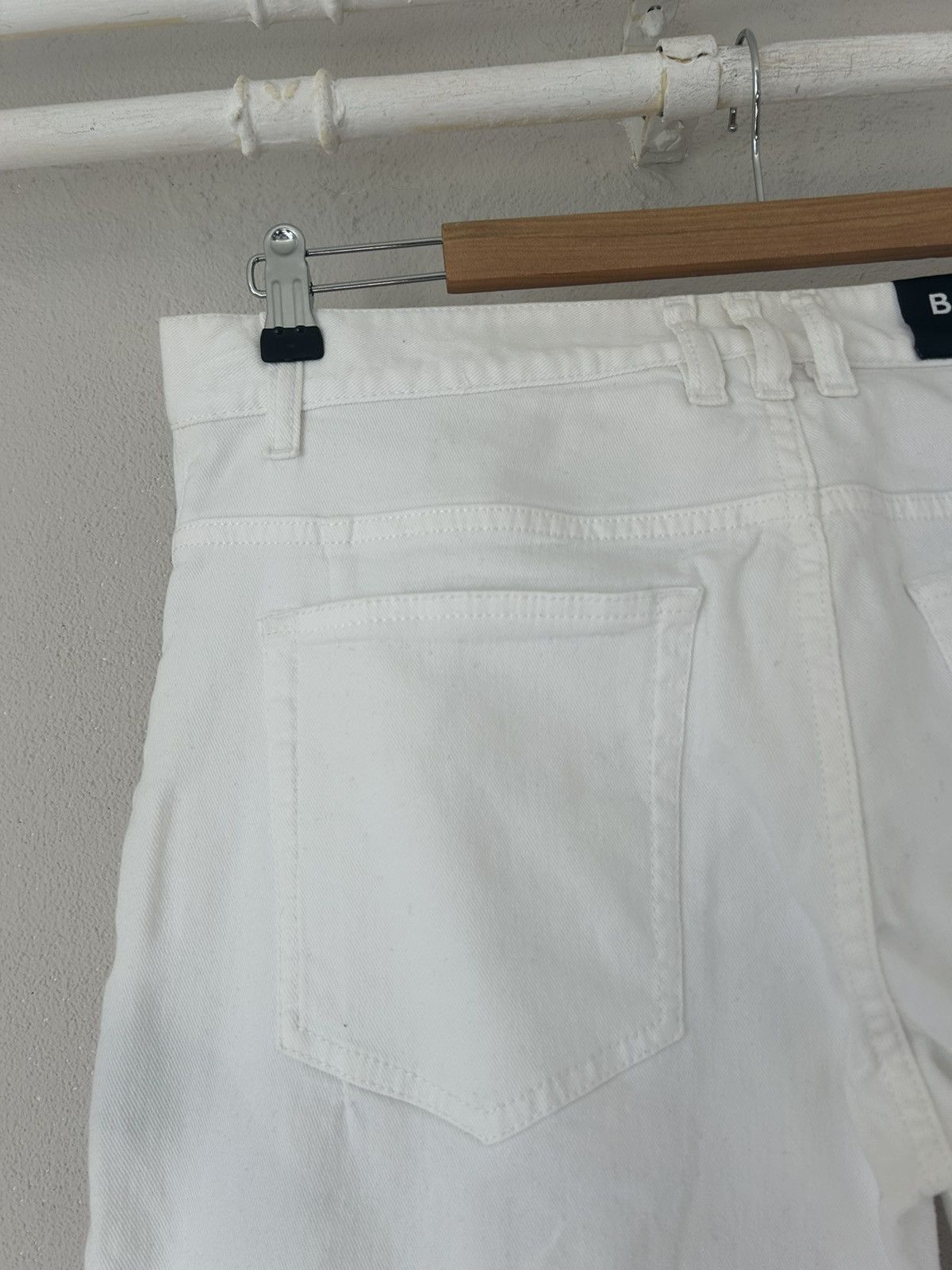 Balmain White Slim Fit Distressed Knee Rip Denim Jeans Size US 33 - 10 Thumbnail