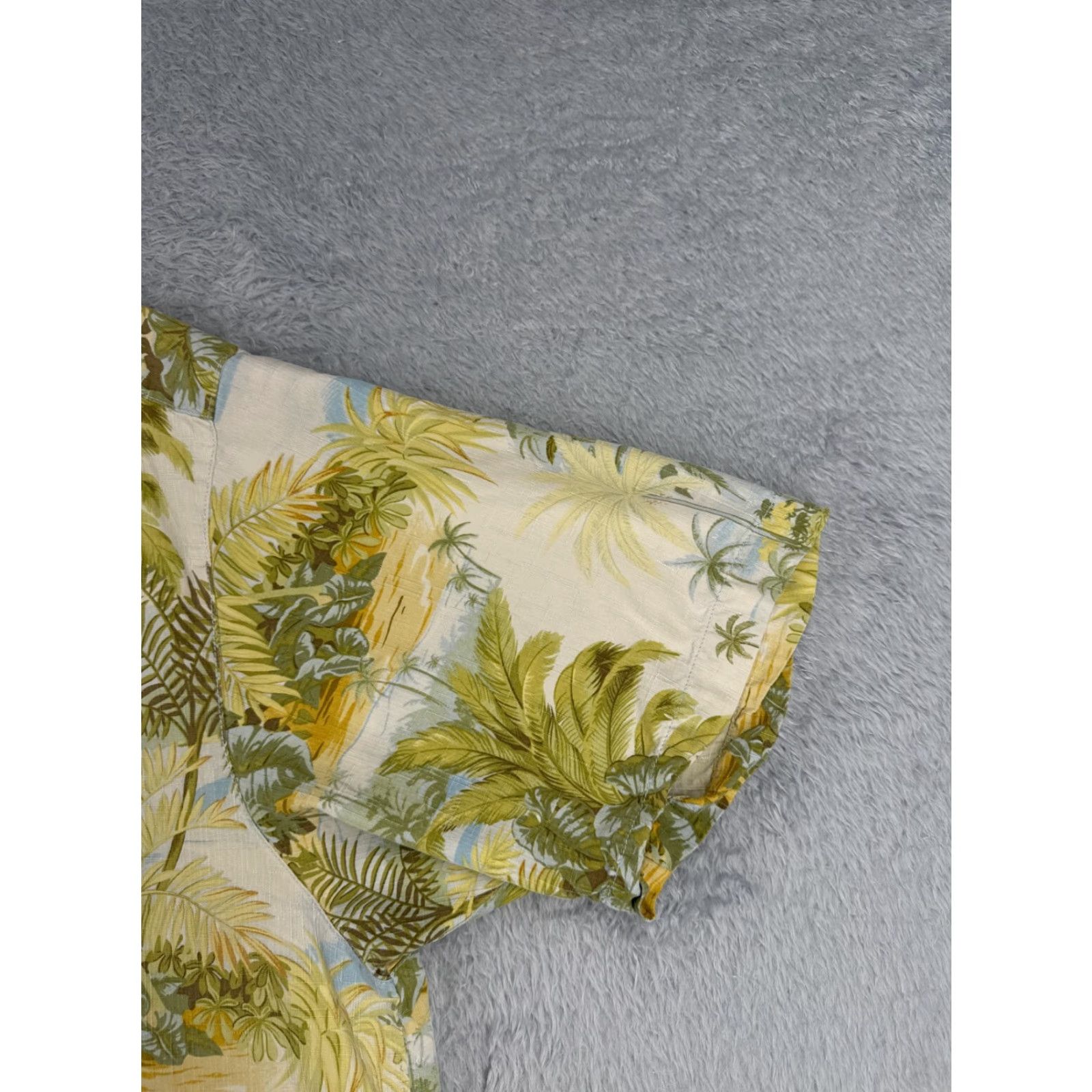 Tommy Bahama Tommy Bahama Shirt Men XL Green Palm Island Ocean Silk Hawaiian Size US XL / EU 56 / 4 - 2 Thumbnail