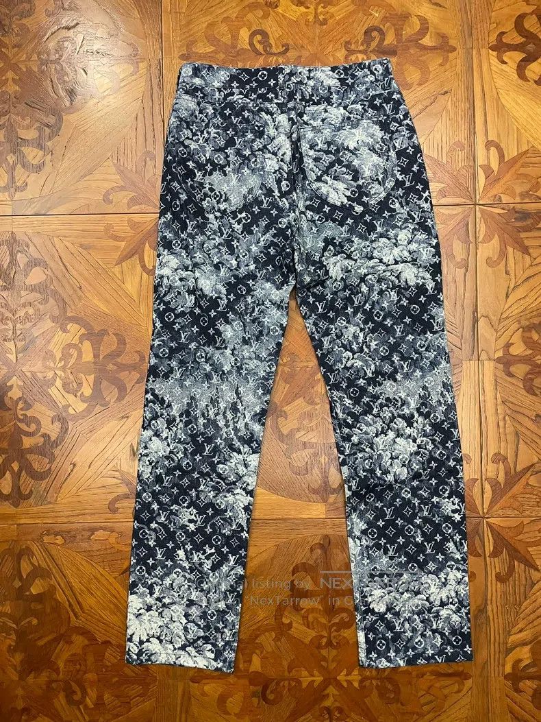Louis Vuitton Louis Vuitton Tapestry pattern full of logo jeans Size US 30 / EU 46 - 2 Thumbnail