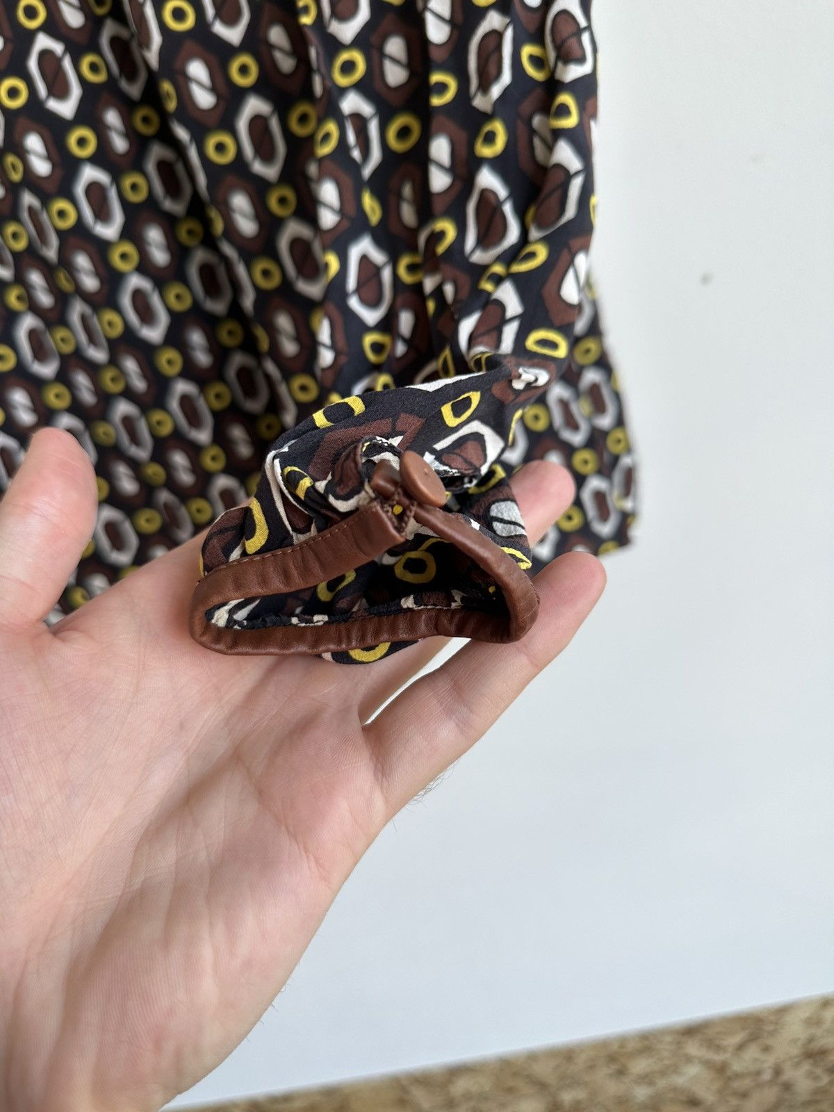 Prada Prada Silk Geometric Pattern Long Sleeve Blouse with Belt 40 Size S / US 4 / IT 40 - 8 Thumbnail
