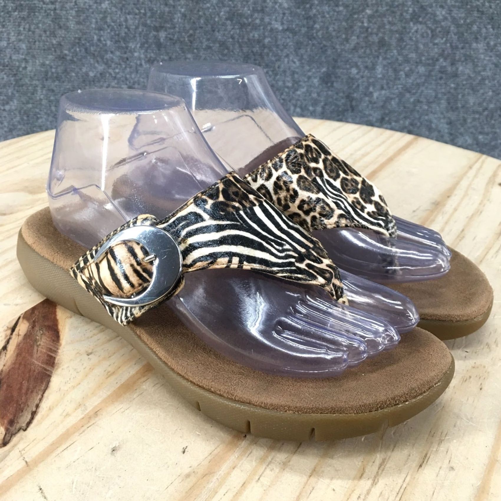 Vintage Aerosoles Sandals Womens 8 M Flip Flop Cheetah Animal Print T Strap Casual Size US 8 / IT 38 - 6 Thumbnail