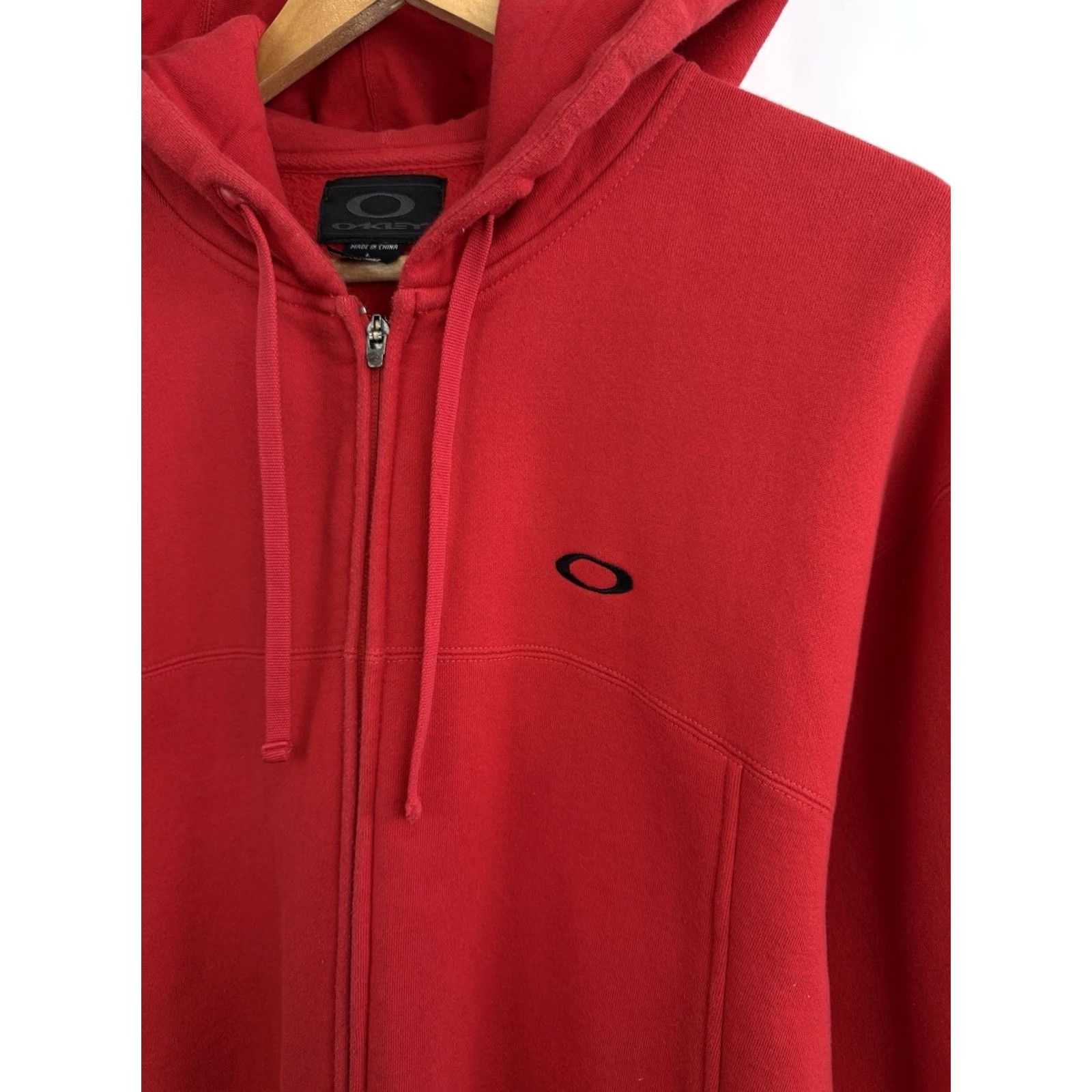 Oakley VINTAGE Oakley Hoodie Outdoor Men Red L Full Zip 90s Y2K Rare Retro Size US L / EU 52-54 / 3 - 5 Thumbnail
