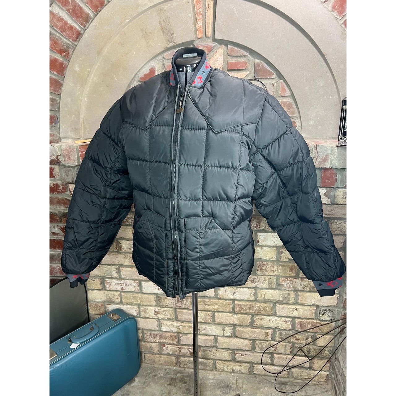 Walls walls puffer coat ski coat black red 1970s Size US L / EU 52-54 / 3 - 1 Thumbnail
