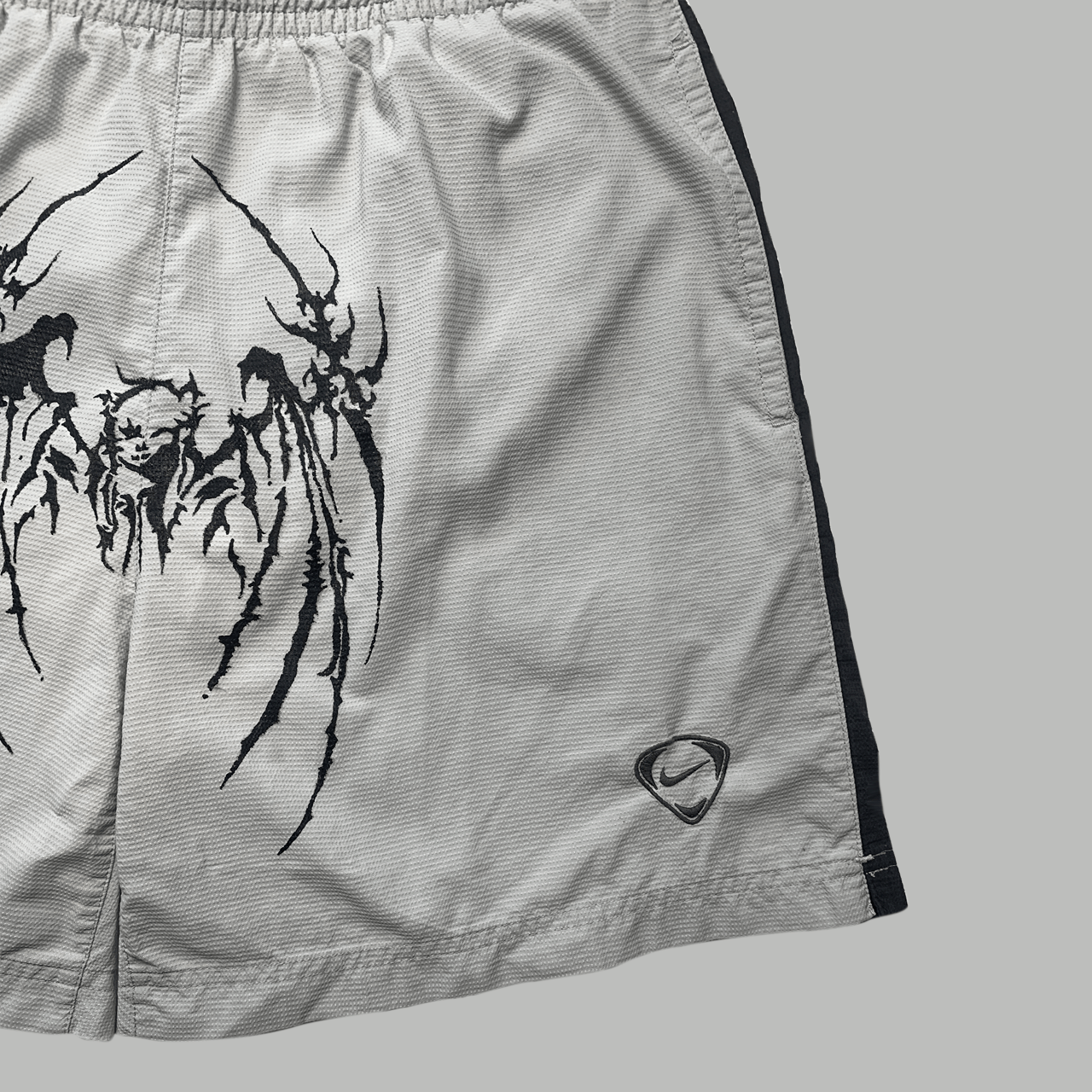 Nike CUSTOM Nike Vintage Tribal Spider Shorts 1/1 Size US 32 / EU 48 - 3 Thumbnail