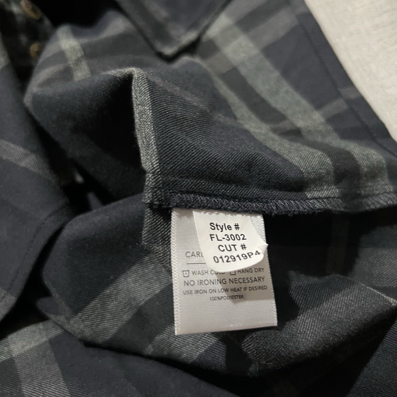 Mizzen+Main Mizzen + Main Shirt Black Gray Plaid Long Sleeve Button L Size US L / EU 52-54 / 3 - 4 Thumbnail