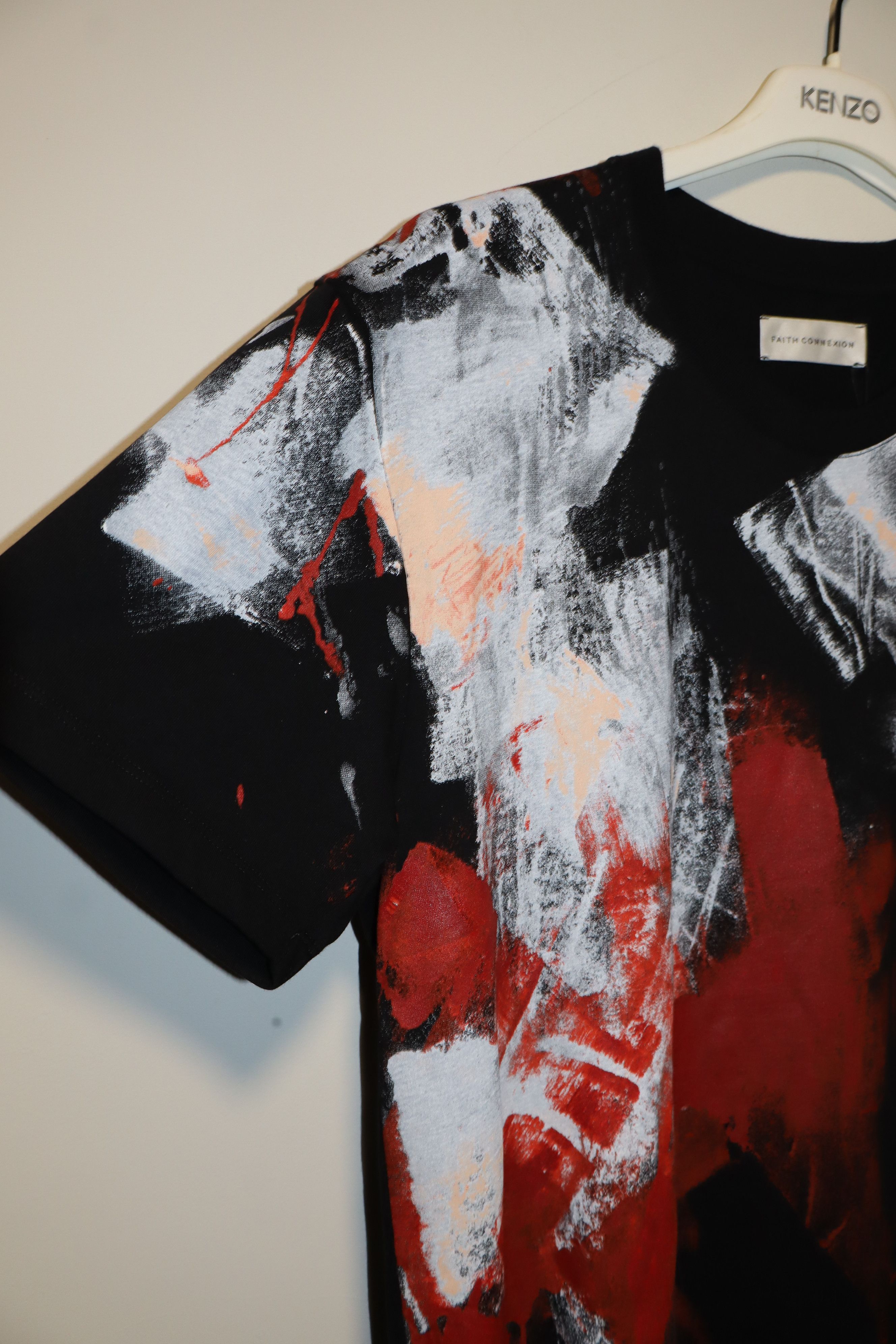 Faith Connexion Graffitti t-shirt Size US S / EU 44-46 / 1 - 8 Thumbnail