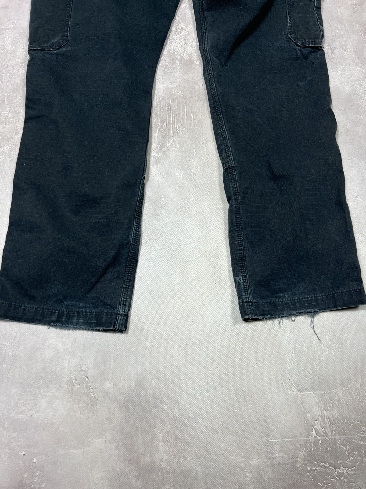 Carhartt Vintage Carhartt Distressed Workwear Baggy Cargo Pants Size US 32 / EU 48 - 7 Thumbnail