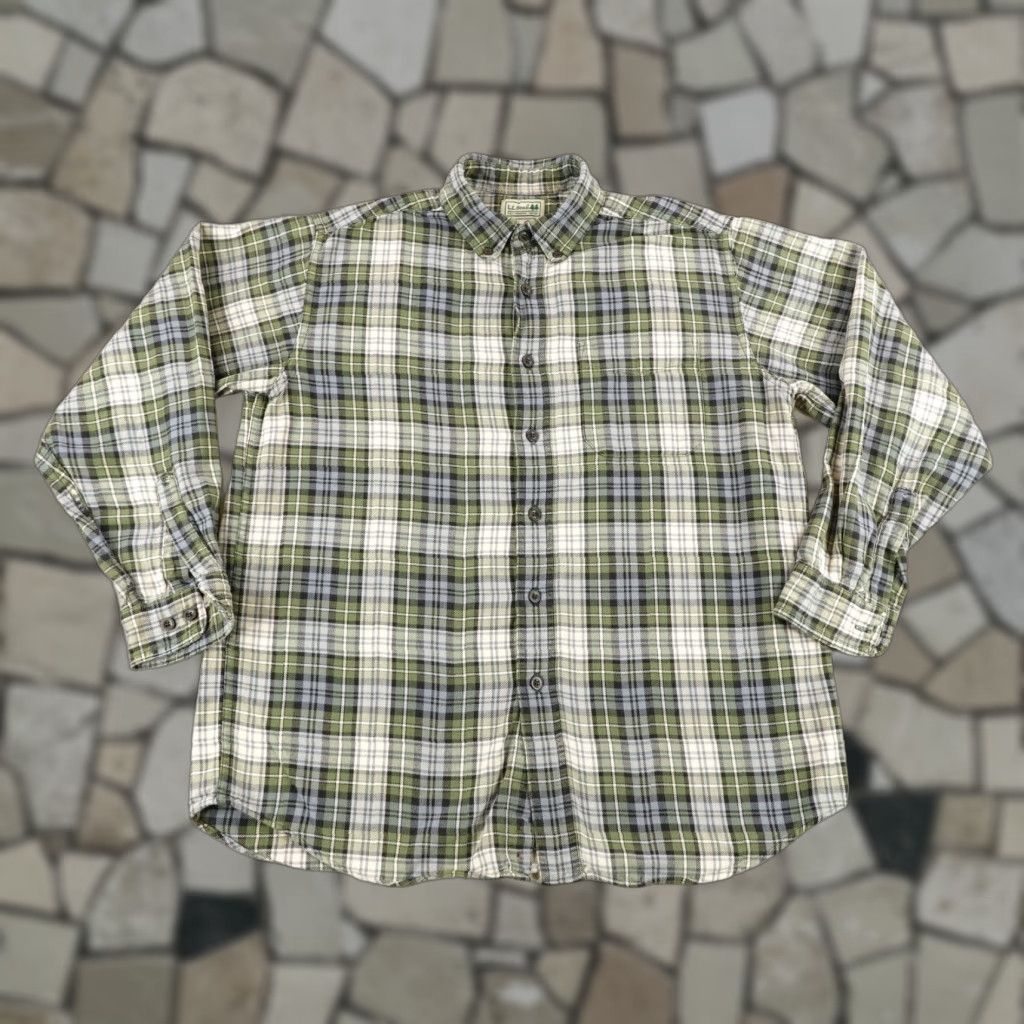 Vintage VINTAGE LL Bean Shirt Mens Medium Plaid Flannel Button-Up Outdoor Workwear 90s Mens Size US M / EU 48-50 / 2 - 1 Thumbnail