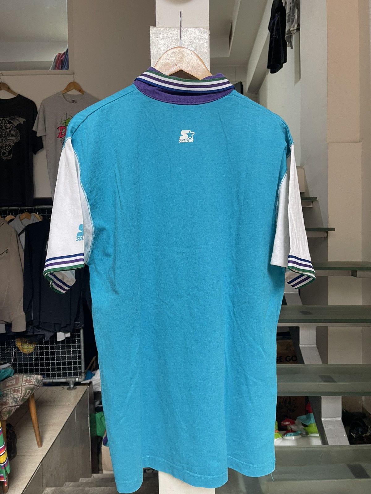 Starter Vintage Charlotte Hornets NBA Warm Up shirt 90s Size US L / EU 52-54 / 3 - 2 Thumbnail