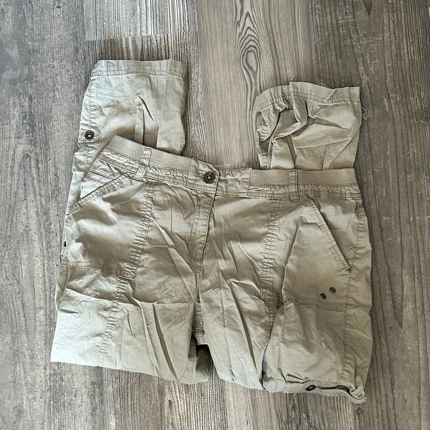 Chicos chicos green pants short size 15 Size 35" - 1 Thumbnail