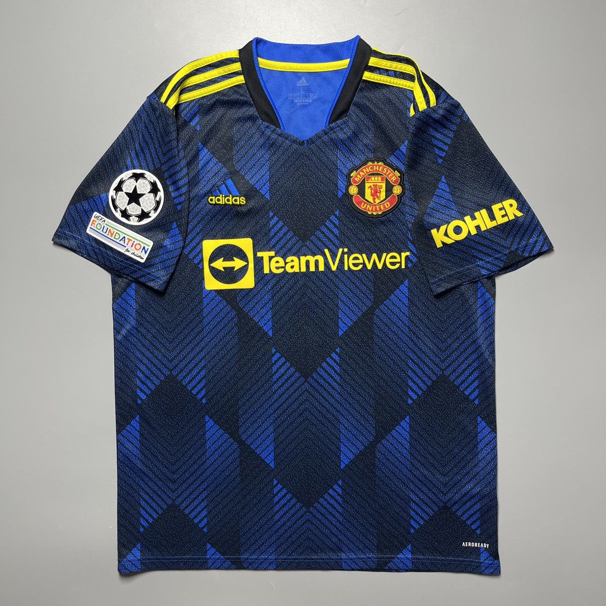 Nike MAN UNITED ADIDAS 2021/2022 FOOTBALL THIRD JERSEY #7 RONALDO Size US L / EU 52-54 / 3 - 2 Thumbnail