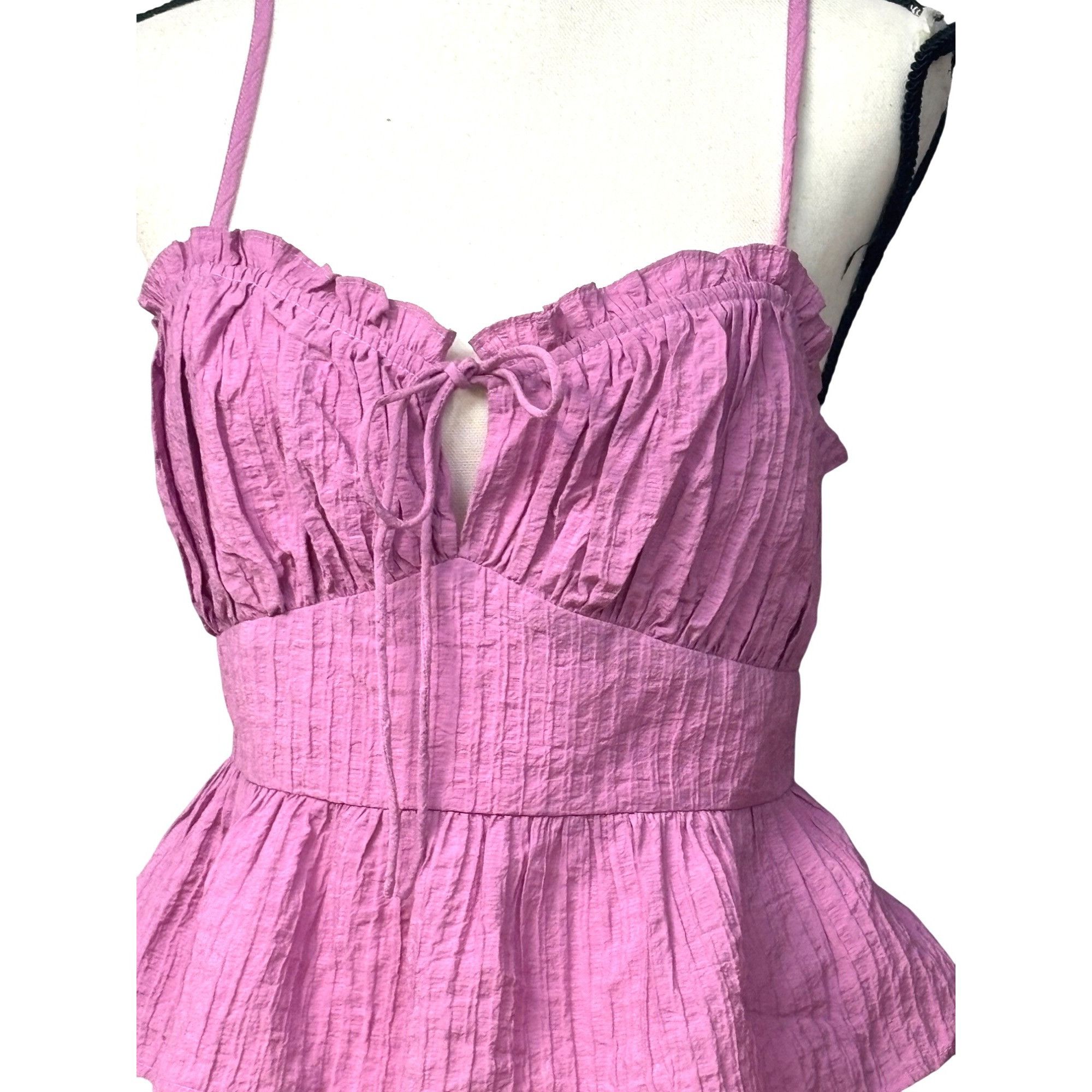 Other Lush Strappy Crinkle Fabric Lace Back Peplum Top, Pink Orcha Size L / US 10 / IT 46 - 2 Thumbnail