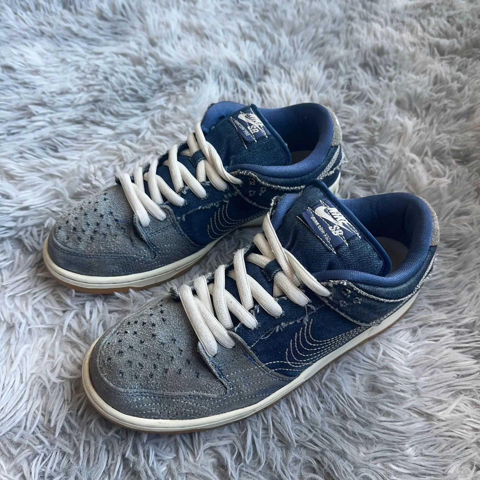 Nike Nike Embroidered Blue Lowtop Sneakers 44 Men Size US 10.5 / EU 43-44 - 1 Thumbnail