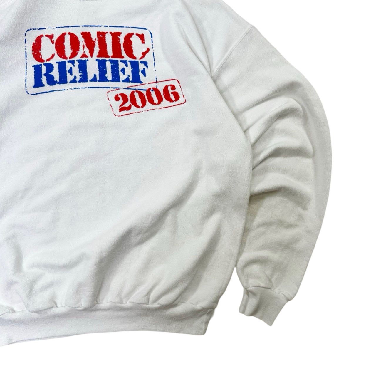 Vintage Vintage Comic Relief 2006 Big Print Graphic Sweater Size US L / EU 52-54 / 3 - 3 Thumbnail