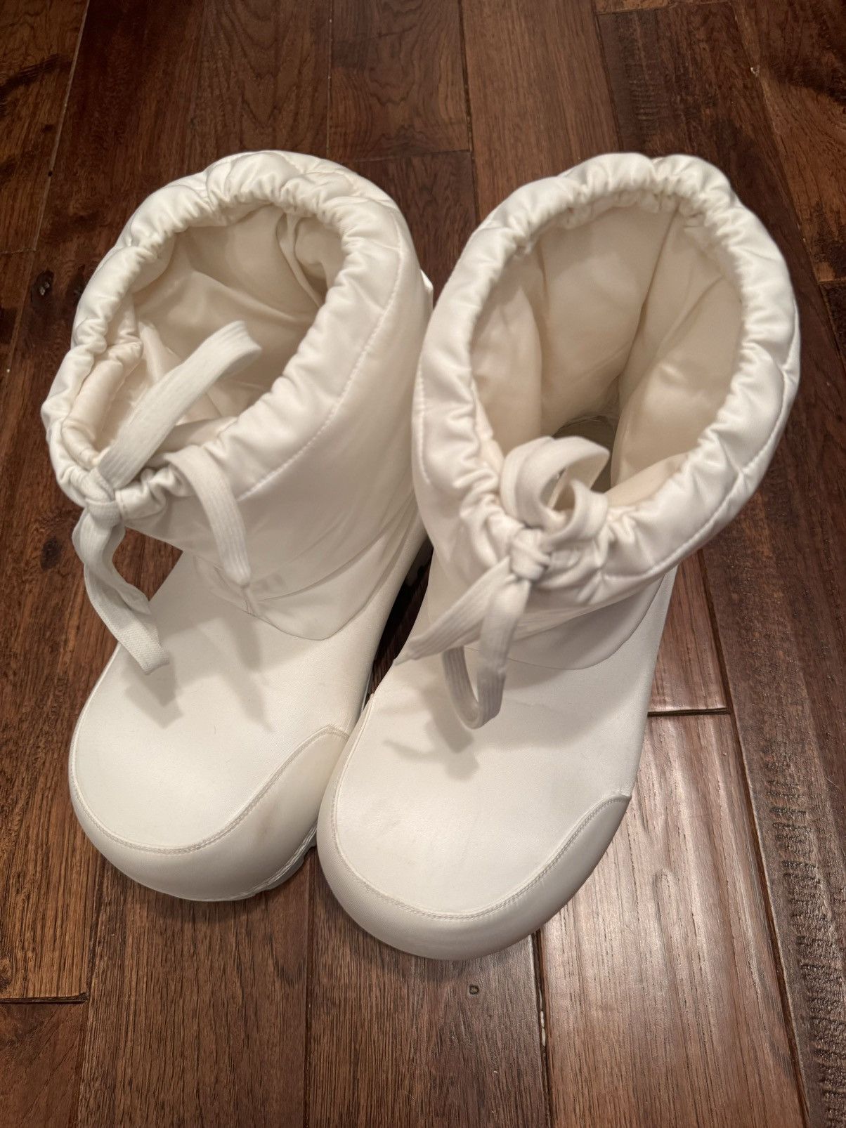 Balenciaga Balenciaga Alaska Ski boots Grailed