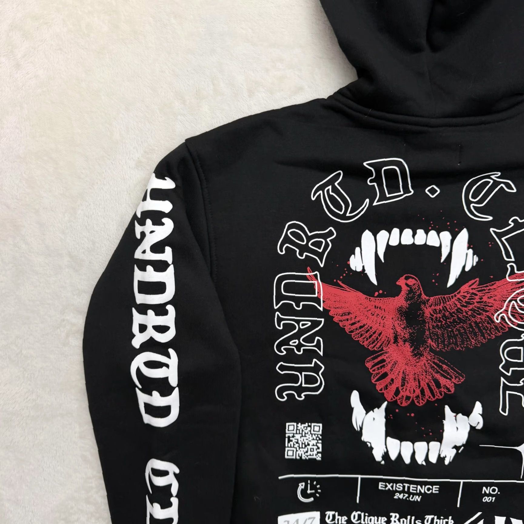 Vintage VINTAGEN/A UNDRTD Sweater Hoodie Small Black Vampire Graphic Pullover Fleece Gothic Size US S / EU 44-46 / 1 - 5 Thumbnail