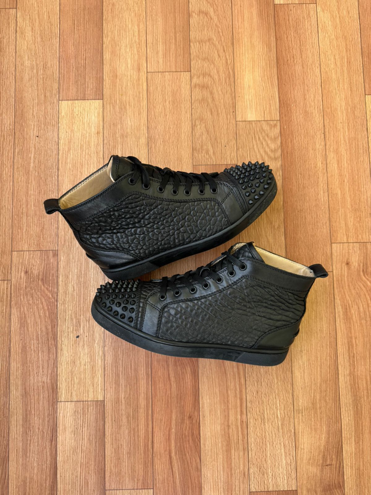 Christian Louboutin Christian louboutin black Matte spikes Sneakers Size US 7 / EU 40 - 8 Thumbnail