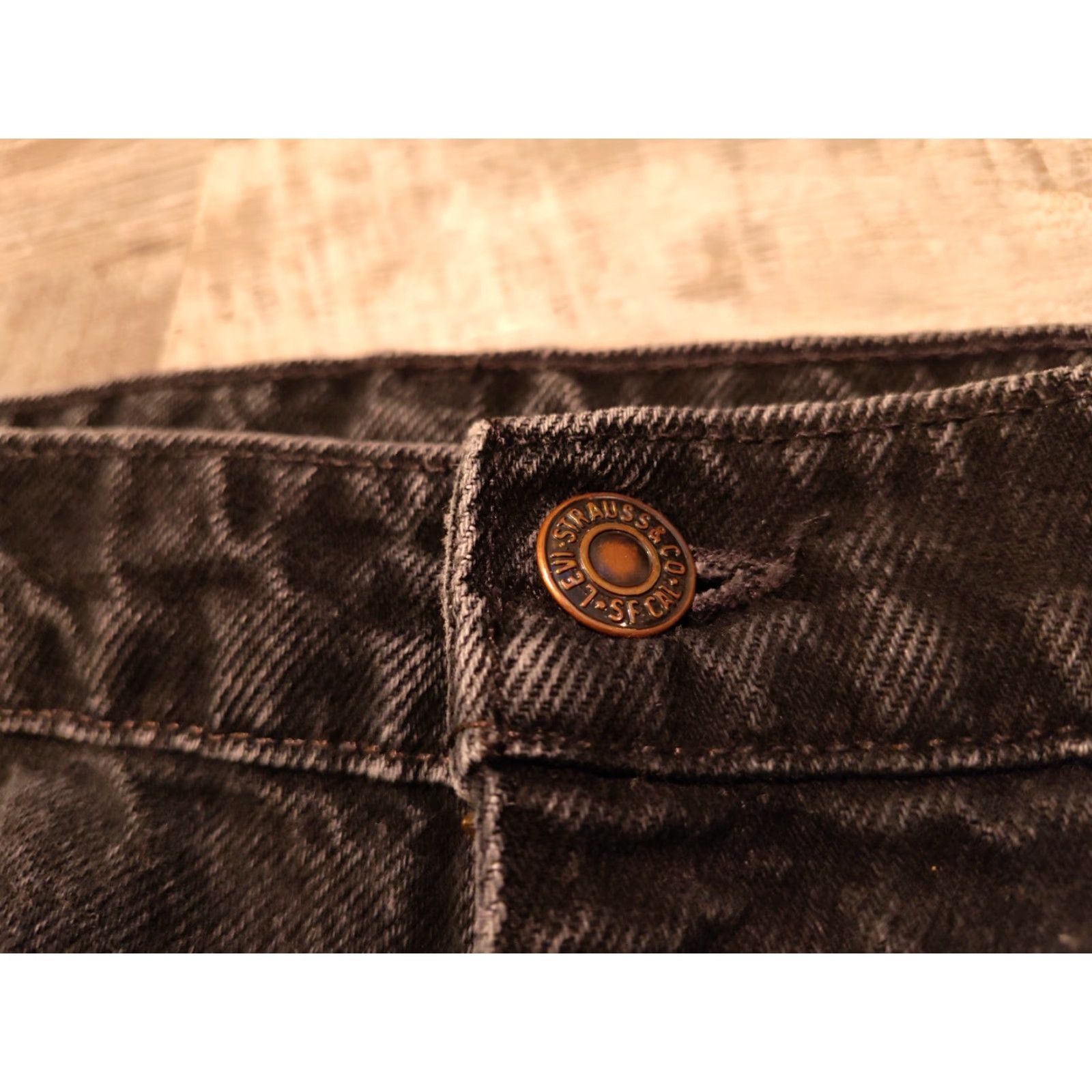 Levi's VINTAGE Levi's 550 Jeans Women's Black High Rise Relaxed Tapered 35x30 1992 USA Mens/ Womens (adjust gender as applicable) Size 40" / US 18 - 4 Thumbnail