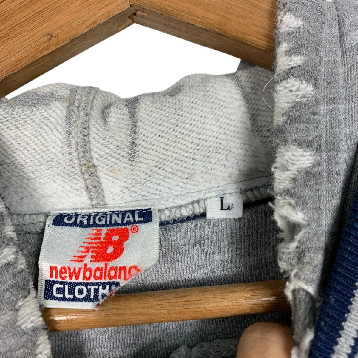 New Balance Vintage NEW BALANCE Big Logo Pullover Hoodies #1594-C71 Size US L / EU 52-54 / 3 - 15 Thumbnail