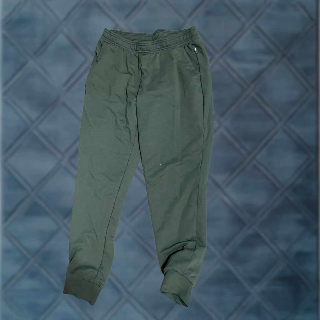 Eddie Bauer Eddie Bauer pants women's Size Medium Green pull on Solid lounge Size 32" / US 10 / IT 46 - 1 Thumbnail