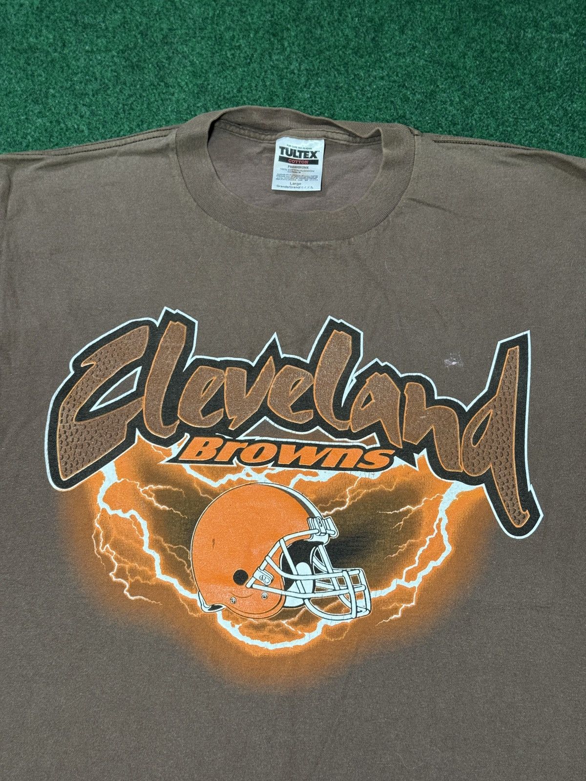 Vintage Vintage 90s Cleveland Browns Lightning Thunder RARE T Shirt Size US L / EU 52-54 / 3 - 2 Thumbnail