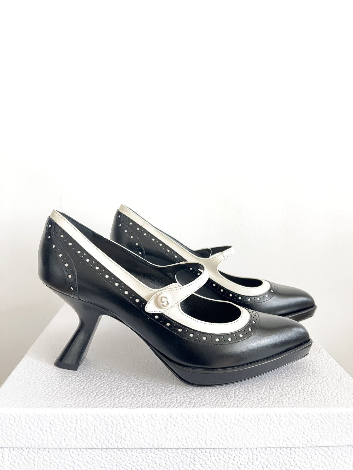 Dior Dior SpectaDior Mary Jane Heels – Size 38 (fits 38.5) – NEW Size US 7 / IT 37 - 12 Thumbnail