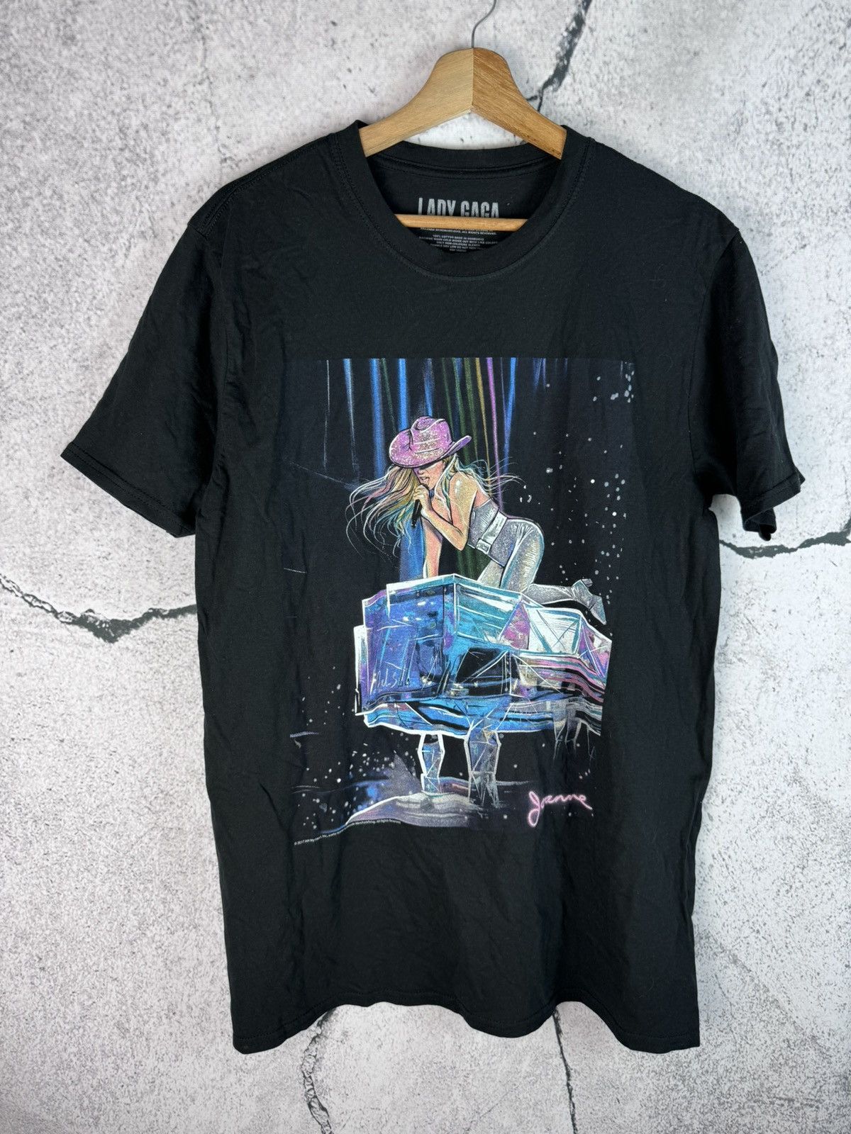 Band Tees Vintage Lady Gaga Tour Rare T Shirt Size US L / EU 52-54 / 3 - 1 Thumbnail