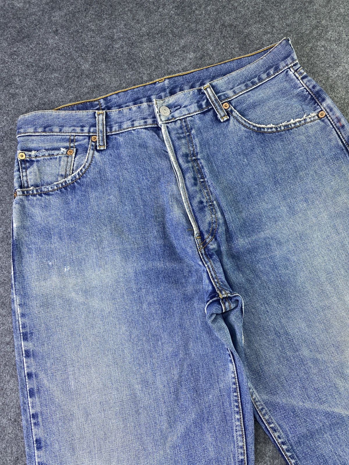 Jean × Levi's × Vintage VINTAGE LEVIS 513 DISTRESS BLUE WASH JEANS - J912 Size US 34 / EU 50 - 11 Thumbnail